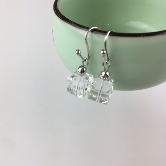 Swarovski Jewelry - EUC Swarovski Clear Crystal CUBE Pierced Earrings